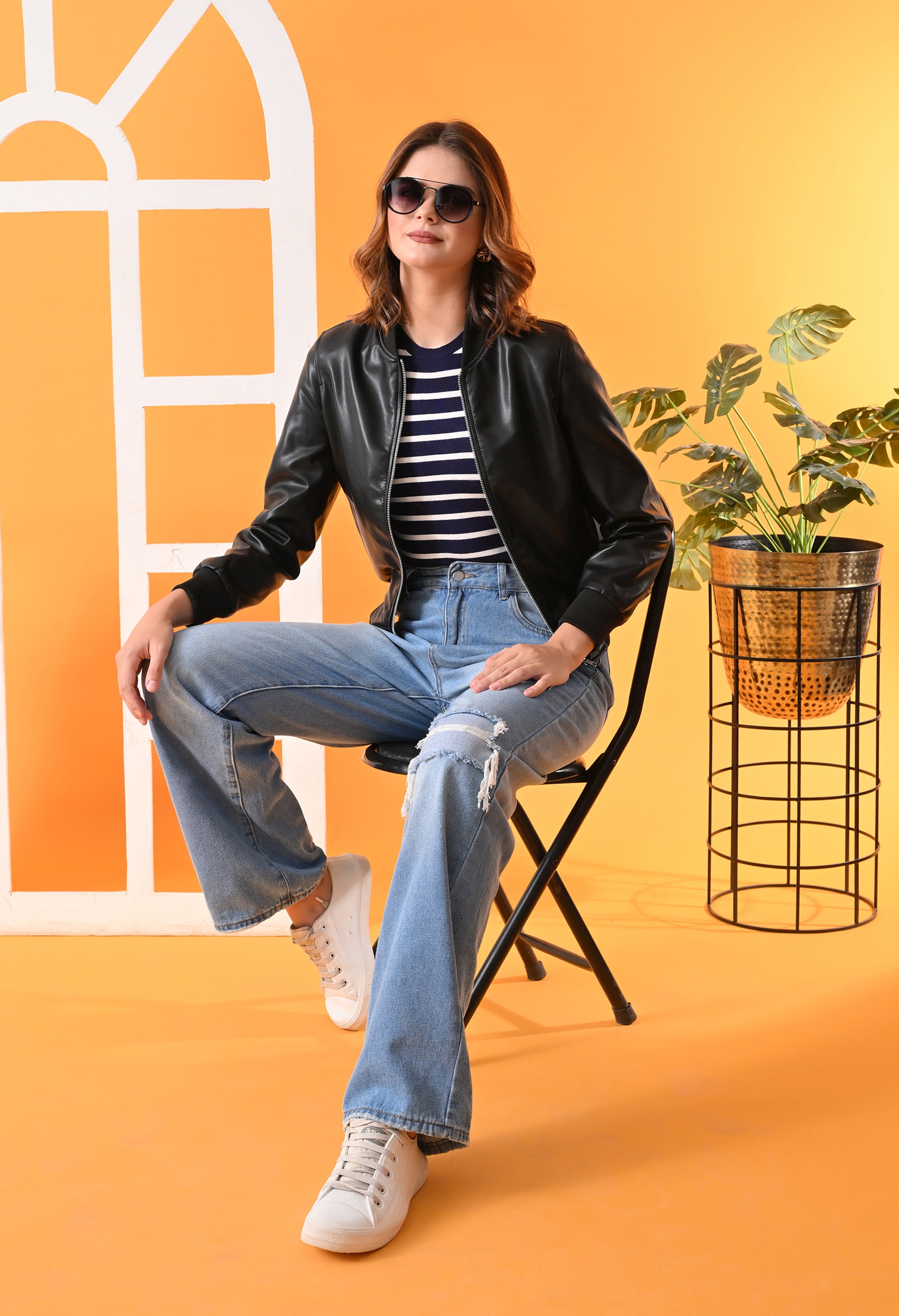 Stand Collar Leather Water Resistant Crop Outdoor Black Bomber Jacket for Women