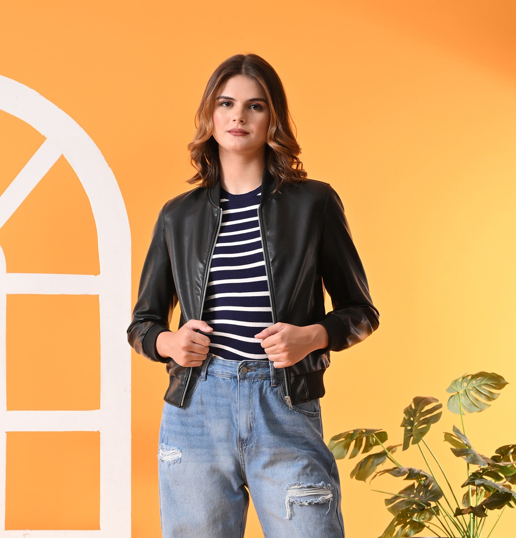 Stand Collar Leather Water Resistant Crop Outdoor Black Bomber Jacket for Women