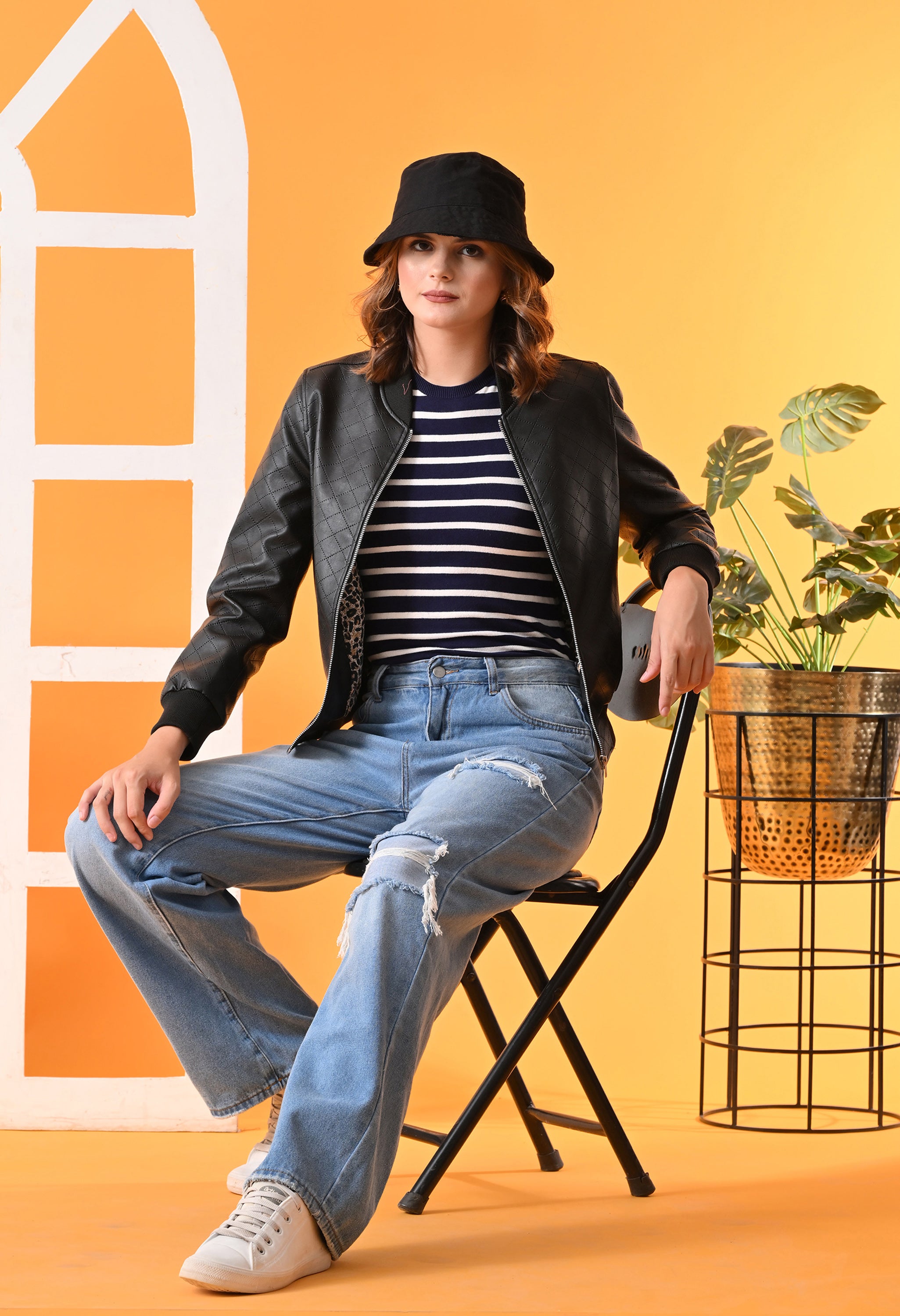 Stand Collar Leather Water Resistant Crop Outdoor Bomber Jacket For Women