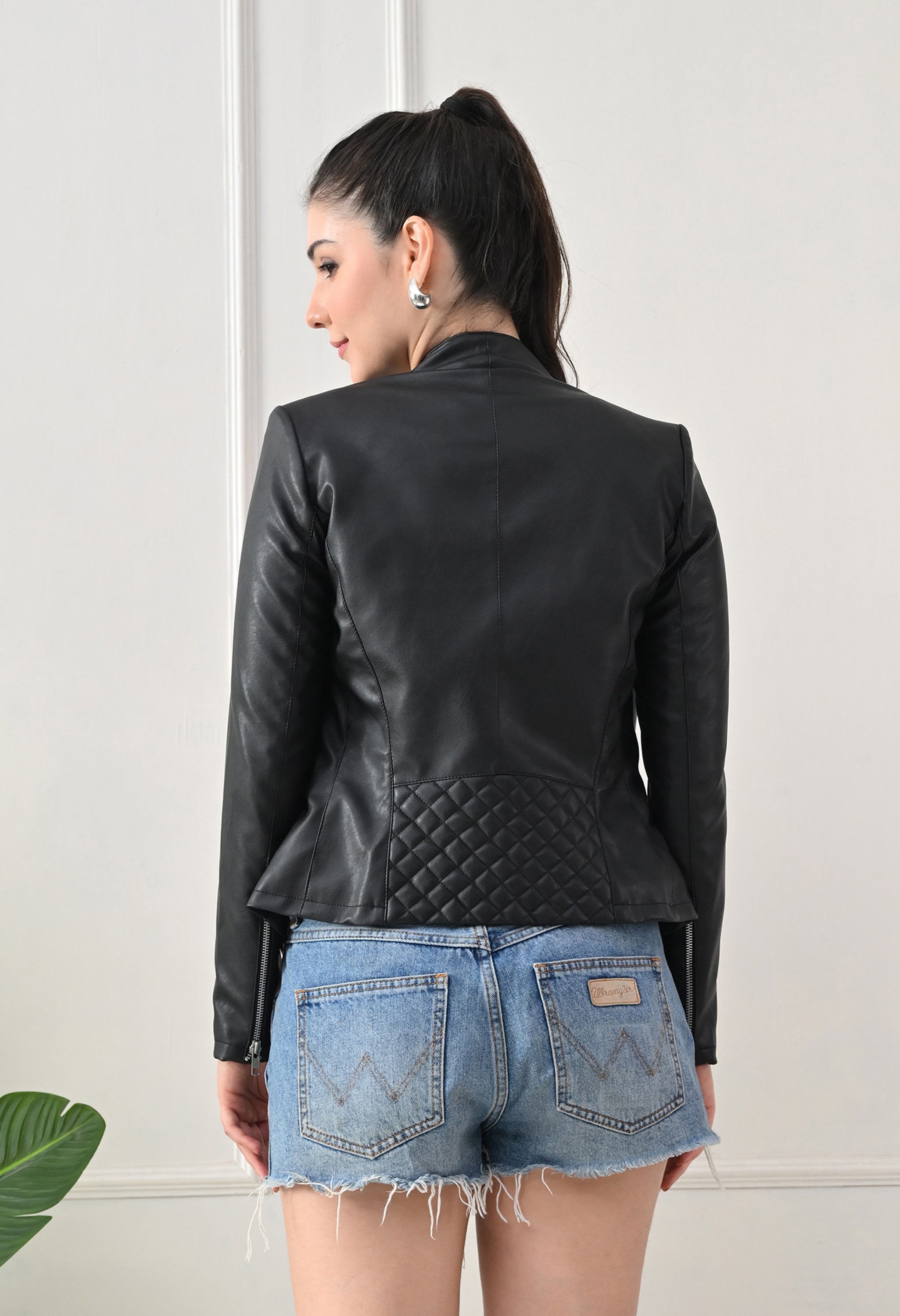 Lapel Collar Solid Water Resistant Black Biker Jacket for Women