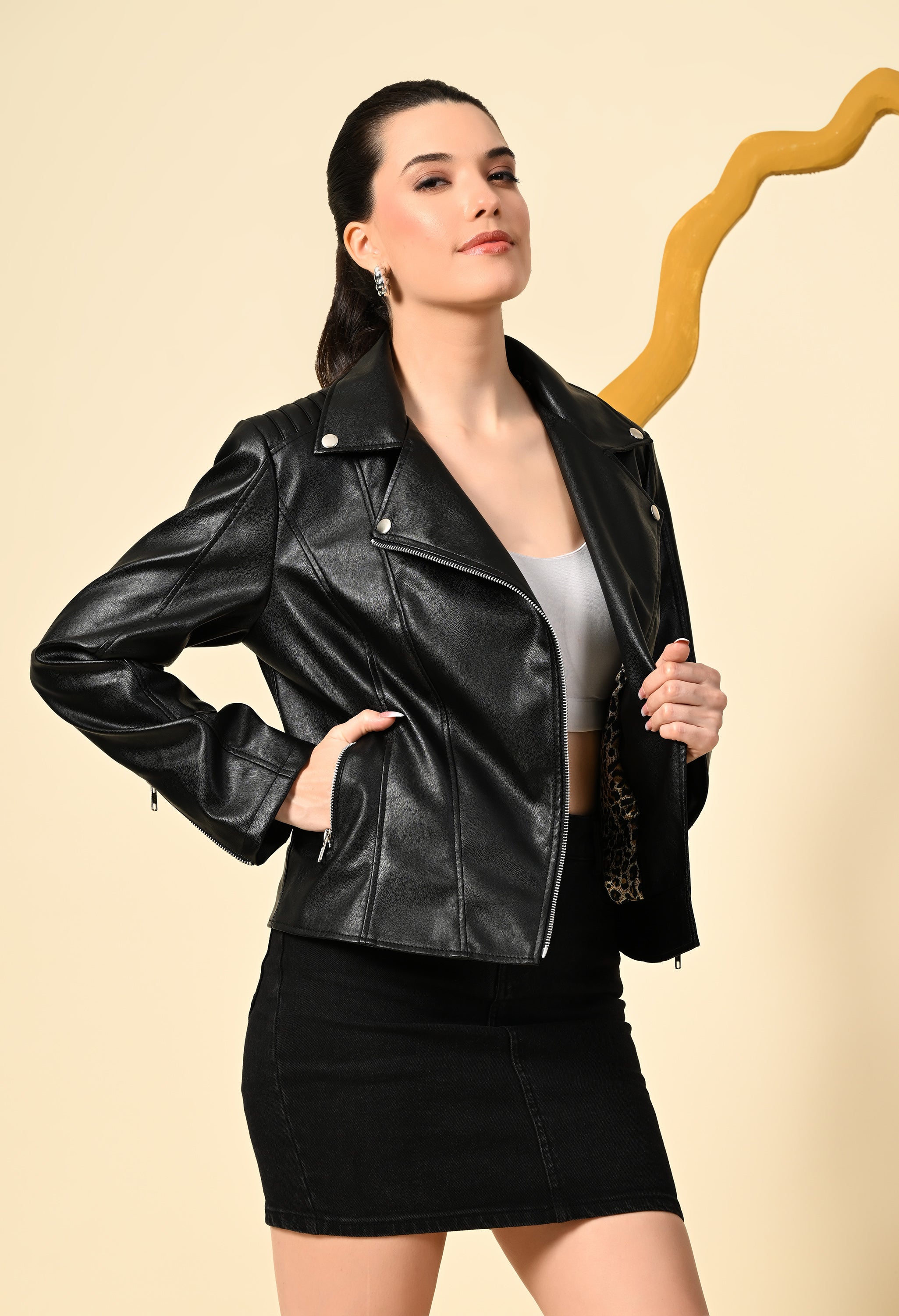 Lapel Collar Zip Detail Outdoor Biker Jacket With Water Resistant