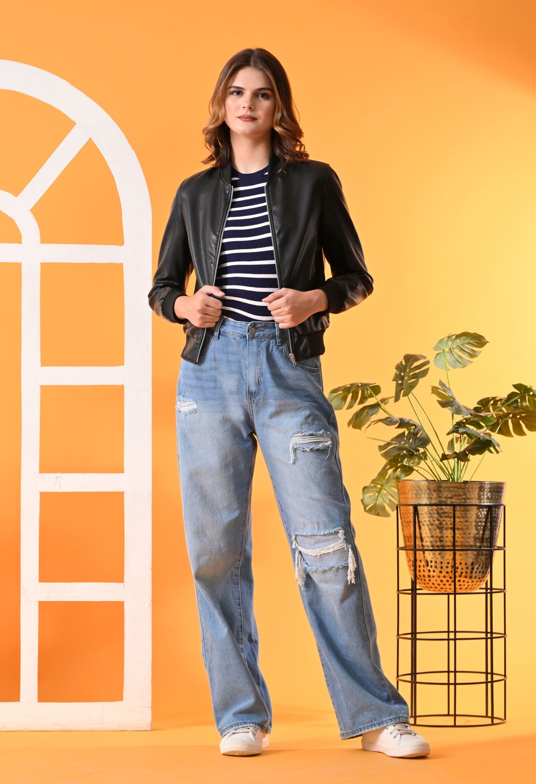 Stand Collar Leather Water Resistant Crop Outdoor Black Bomber Jacket for Women