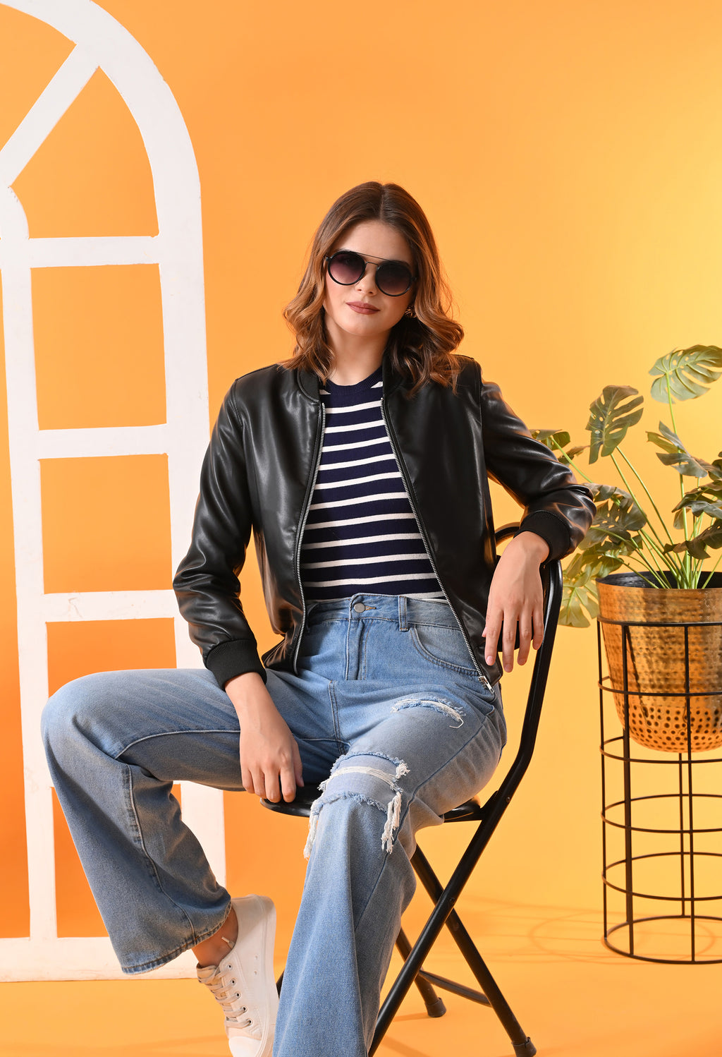 Stand Collar Leather Water Resistant Crop Outdoor Black Bomber Jacket for Women