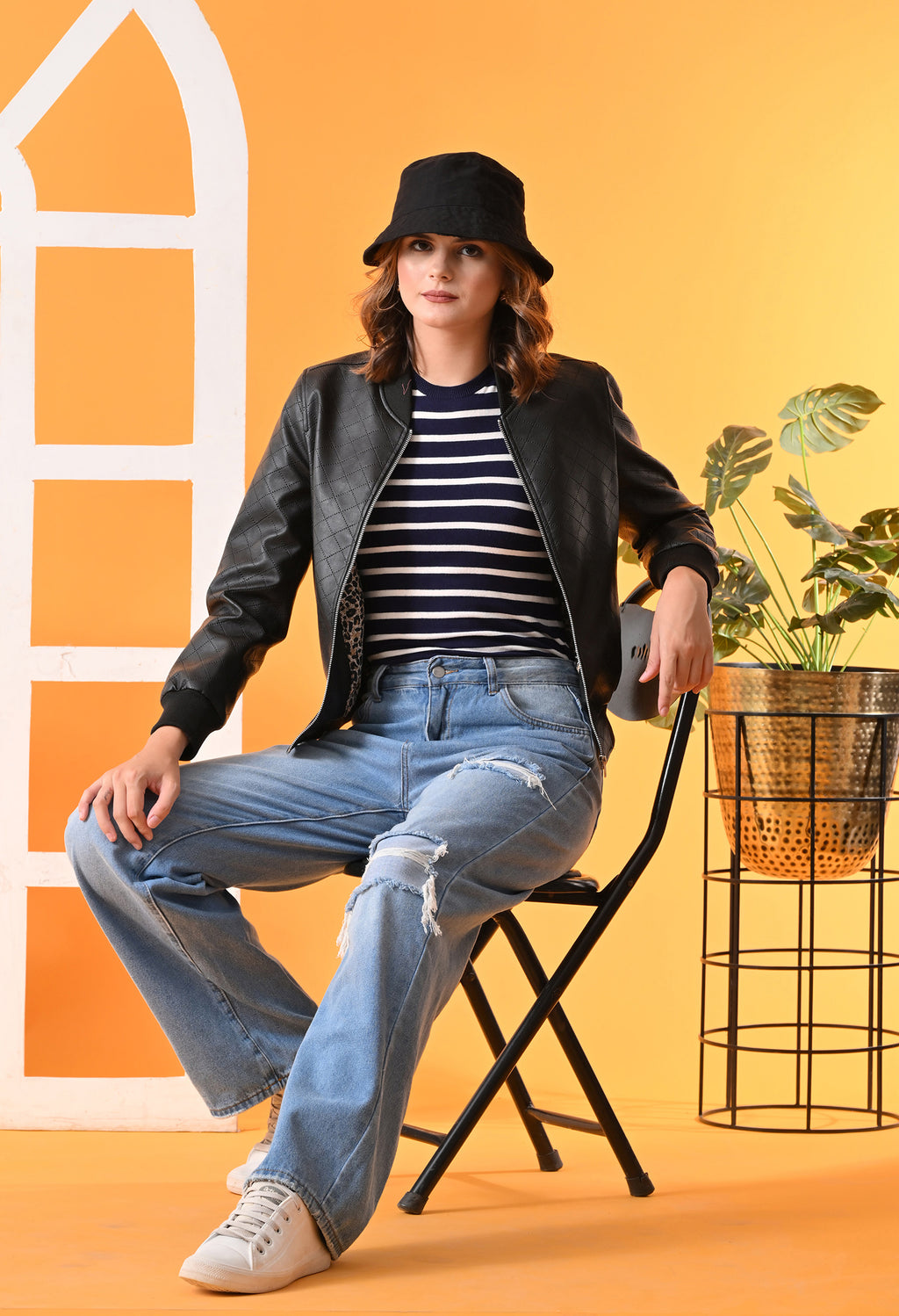 Stand Collar Leather Water Resistant Crop Outdoor Bomber Jacket For Women