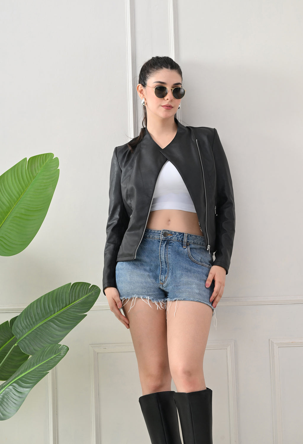 Lapel Collar Solid Water Resistant Black Biker Jacket for Women