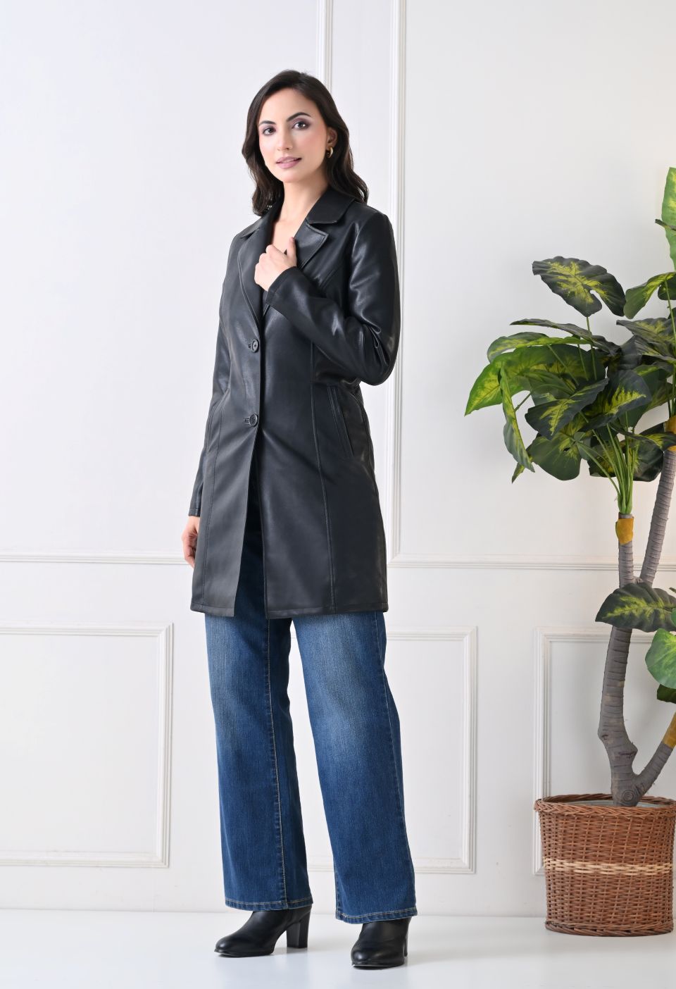 Single-Breasted Black Leather Overcoat For Women
