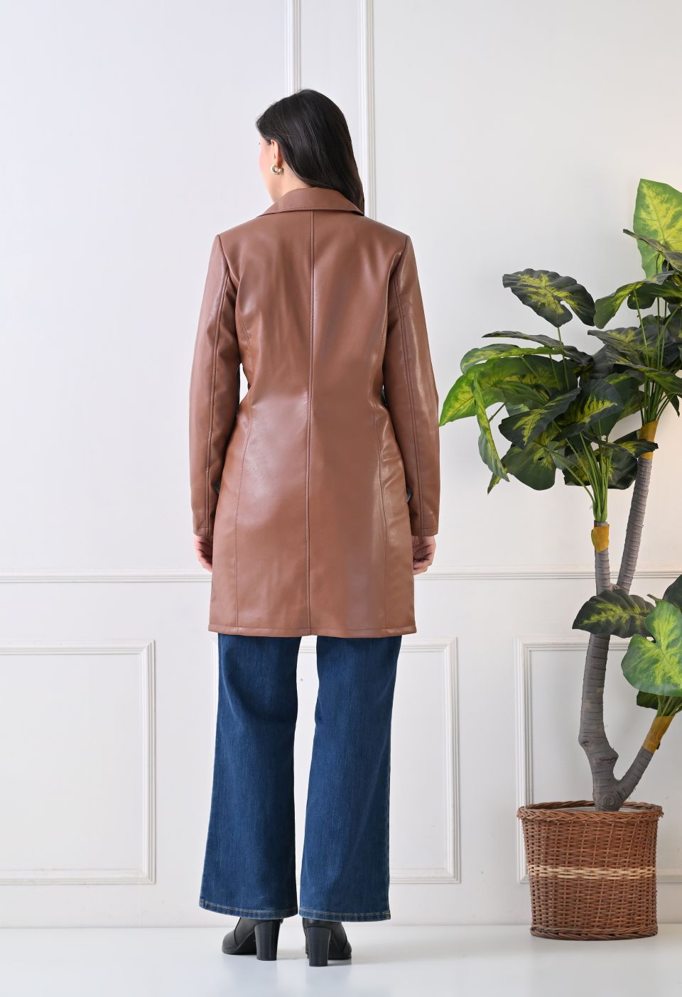 Single-Breasted Tan Leather Overcoat For Women