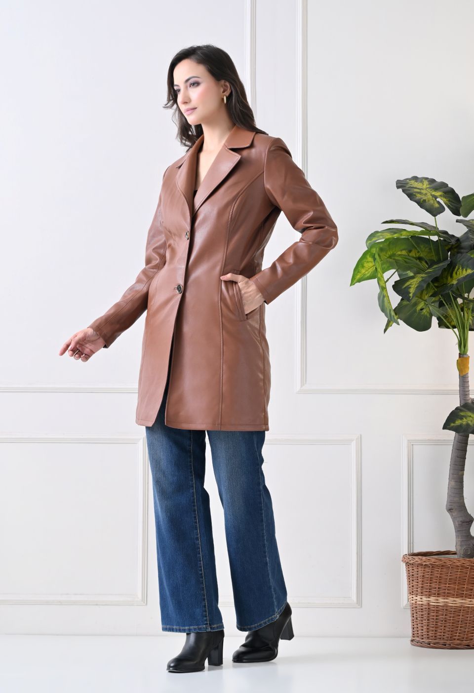 Single-Breasted Tan Leather Overcoat For Women