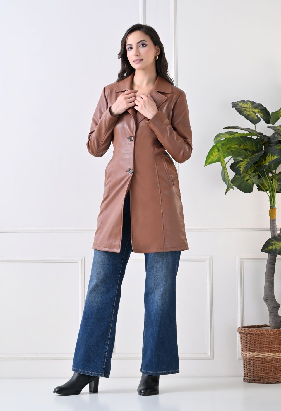 Single-Breasted Tan Leather Overcoat For Women