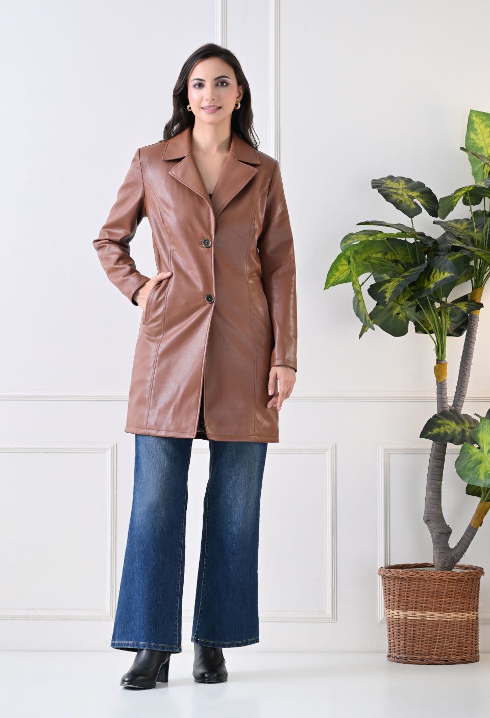 Single-Breasted Tan Leather Overcoat For Women