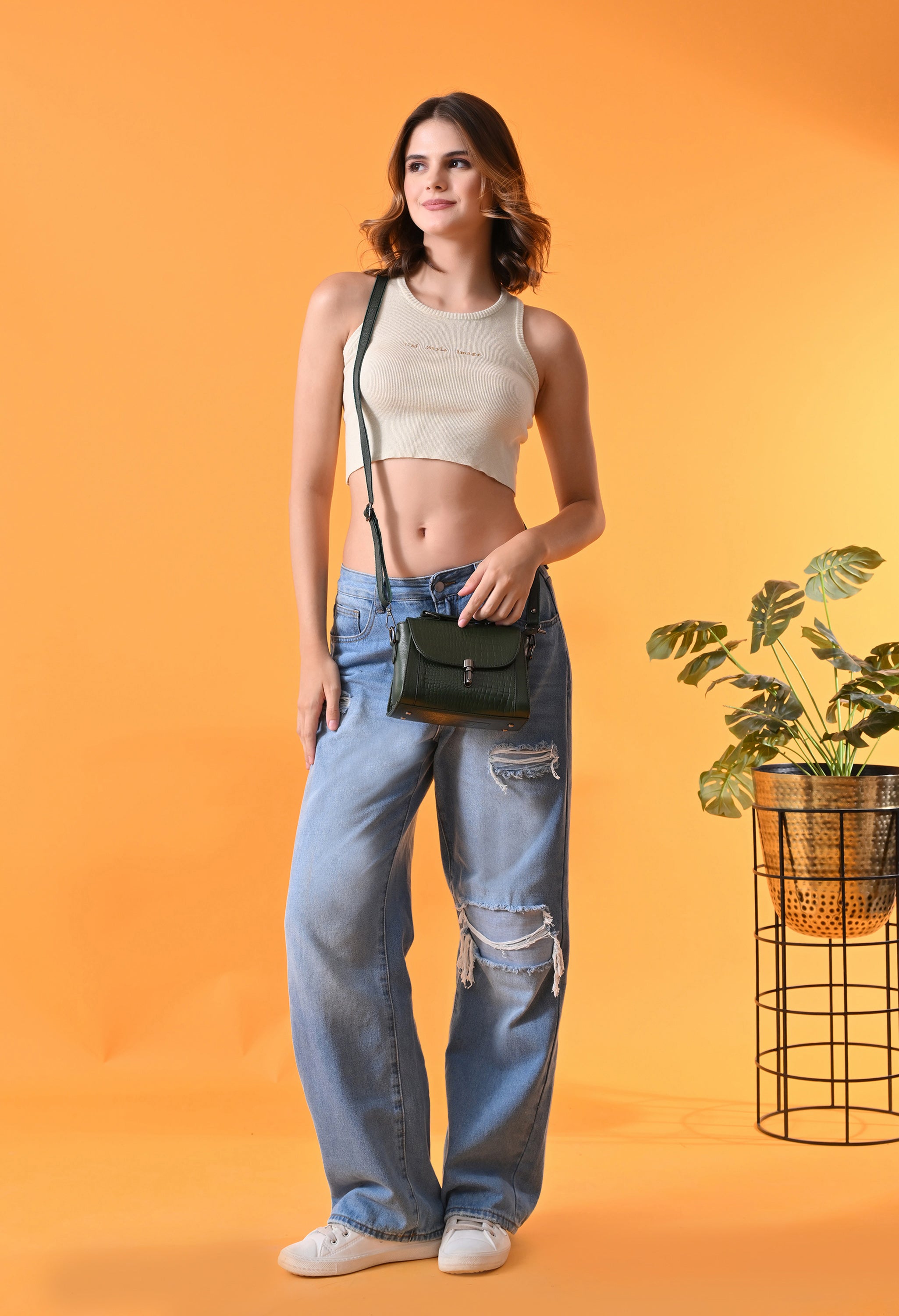 Women Textured Structured Leather Handheld Bag