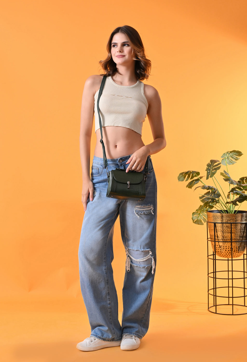 Women Textured Structured Leather Handheld Bag