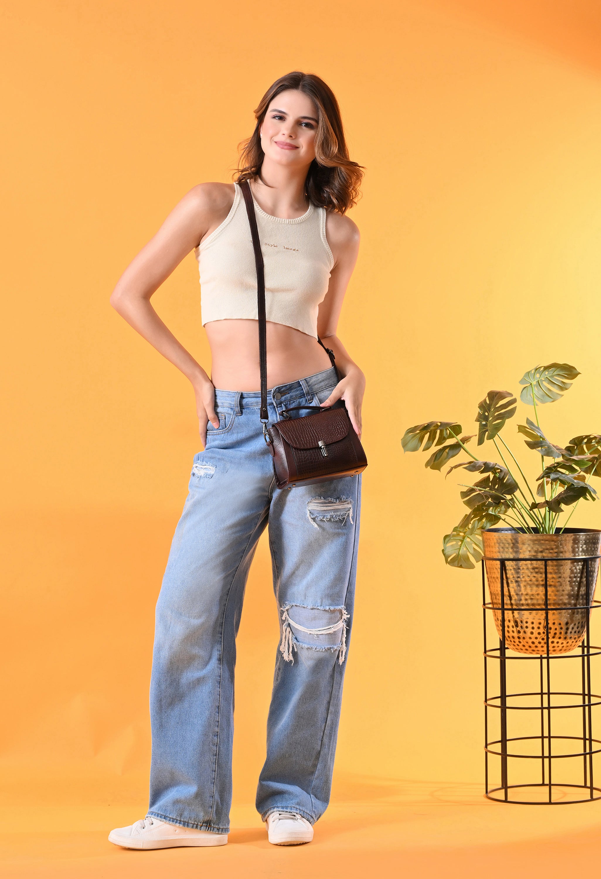 Women Textured Structured Leather Handheld Bag