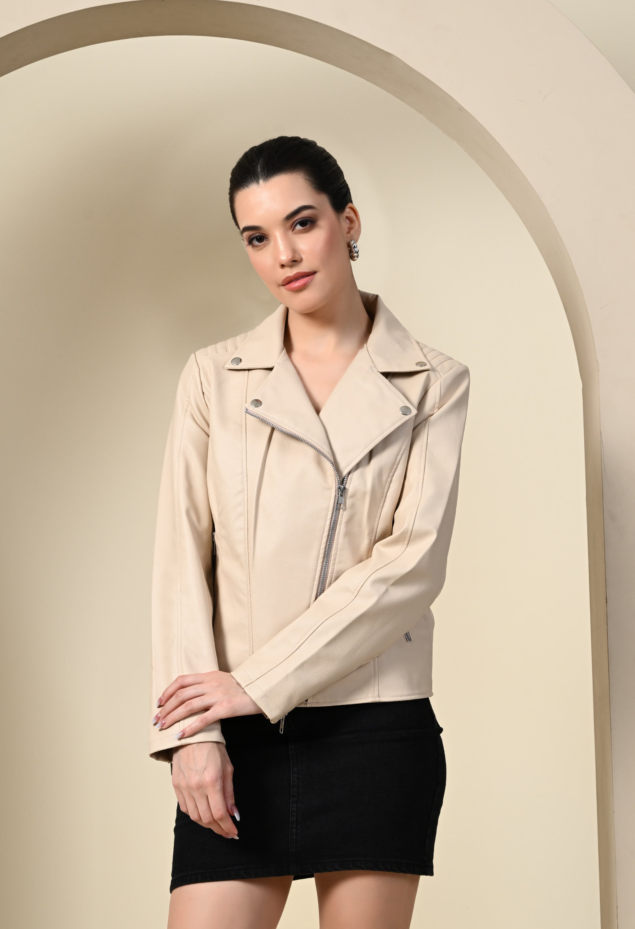 Lapel Collar Zip Detail Outdoor Biker Jacket With Water Resistant